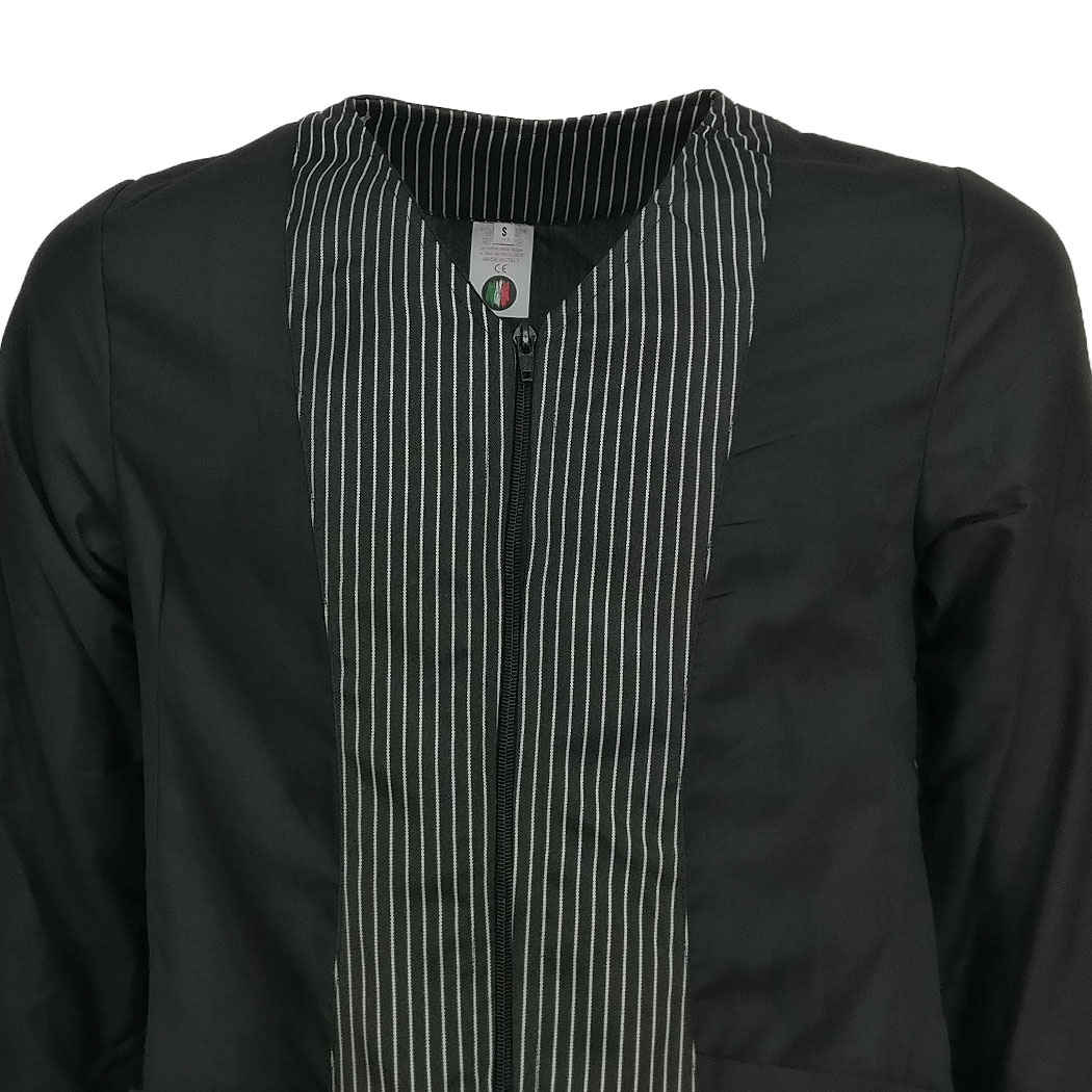 Chemises pour femmes avec poitrine colorée. Personnalisable avec votre logo