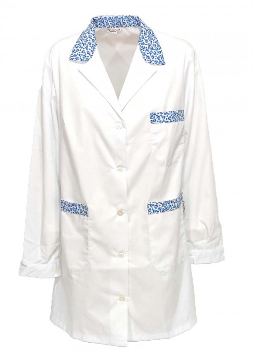 Camice da donna con bottoni e mezze maniche. Personalizzabile con il tuo logo
